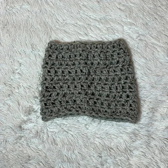 Merino Bubble Fluff Cowl In Gray - Picture 3 of 6